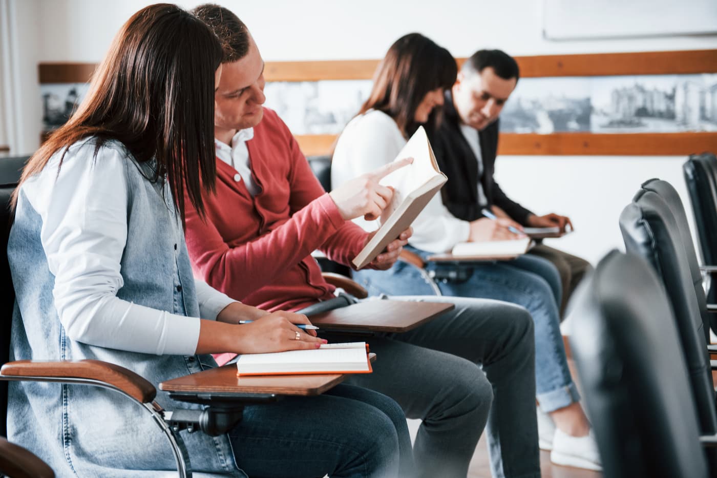 Becas para opositores 2025